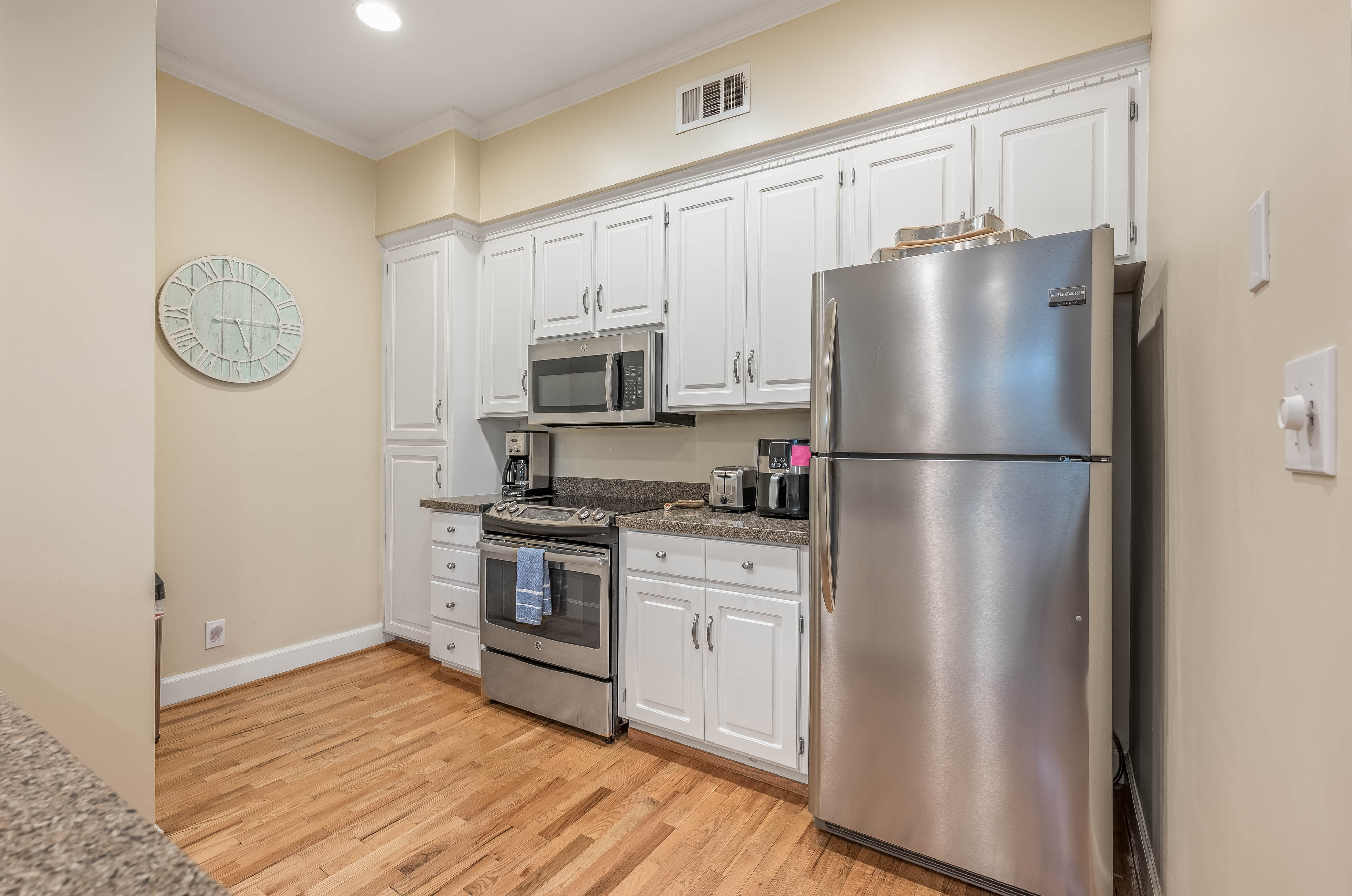 1031B Marina Cove Lane image 7